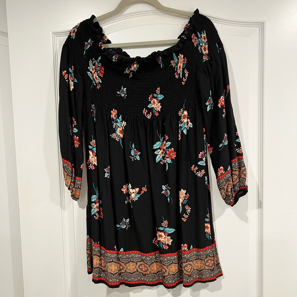 NWT! Black off the shoulder printed dress